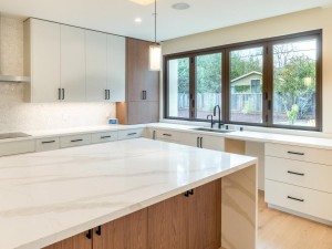 d951af06-6f4b-45c0-8d02-637e9c6f534b - 094